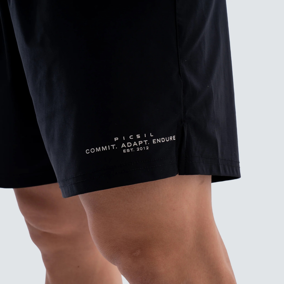 Calções Desportivos Essentials FY26